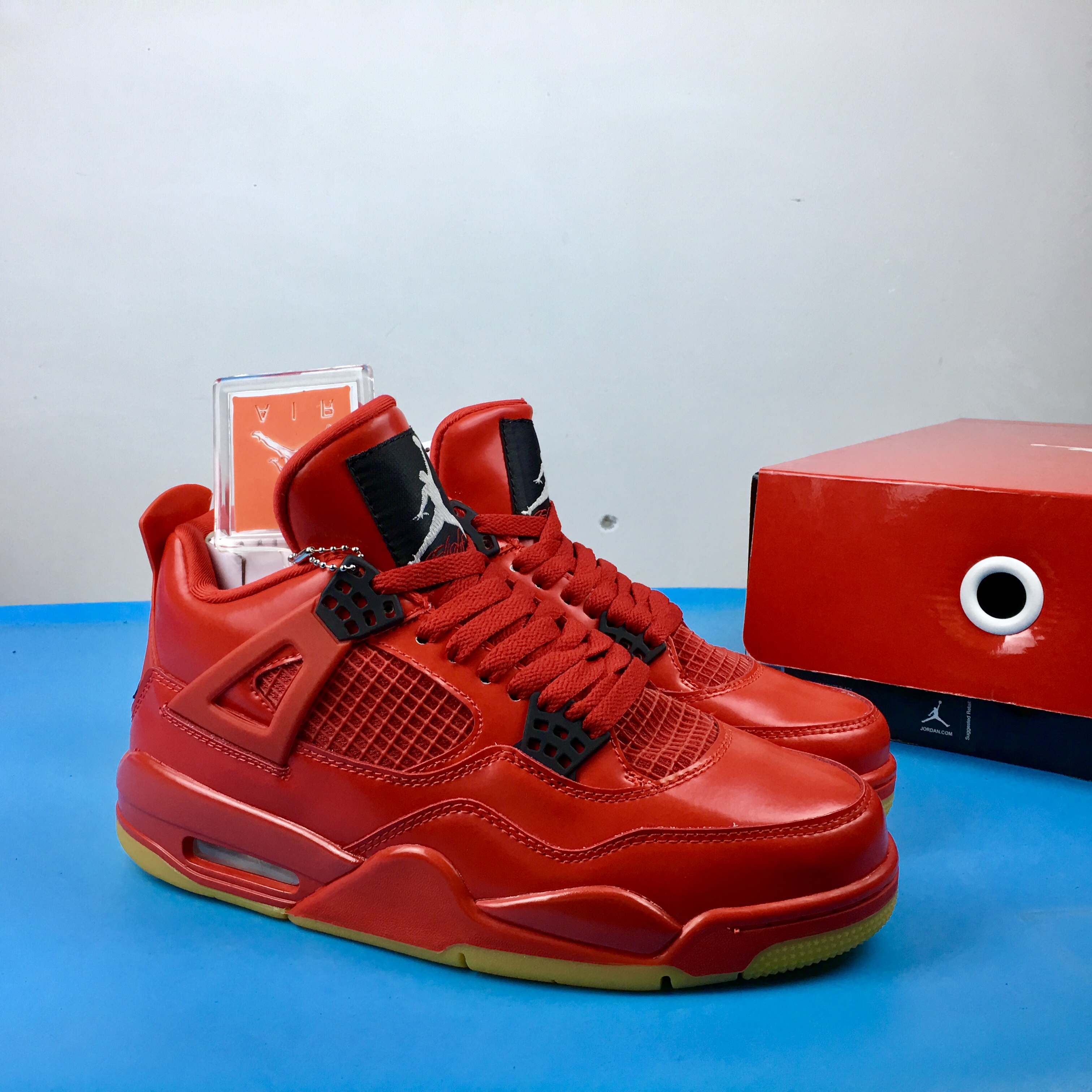 all red 4s gum bottom