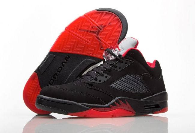 black low cut jordans